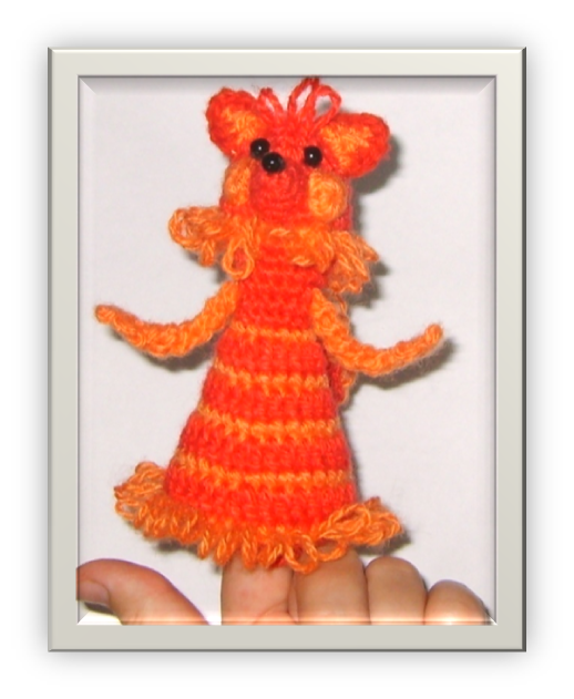 Вязаная игрушка Лисичка